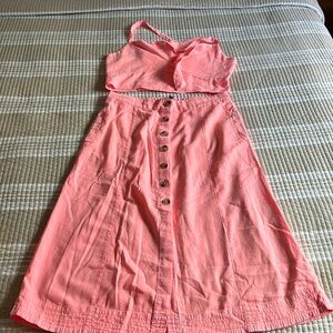 Crop top and midi skirts set